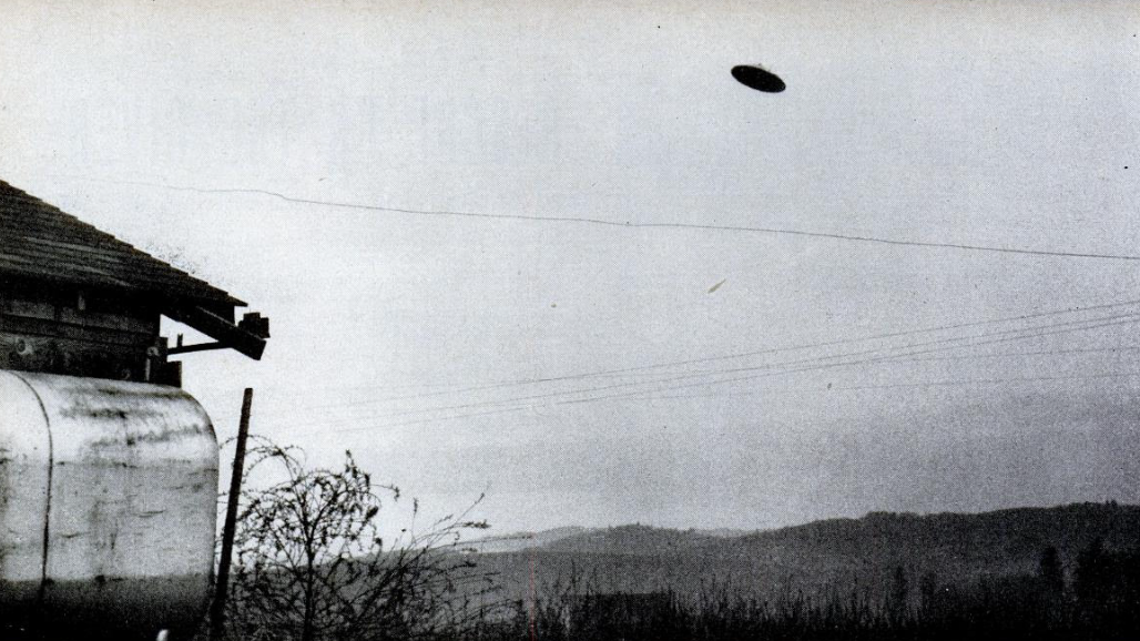 McMinnville UFO photograph 1950